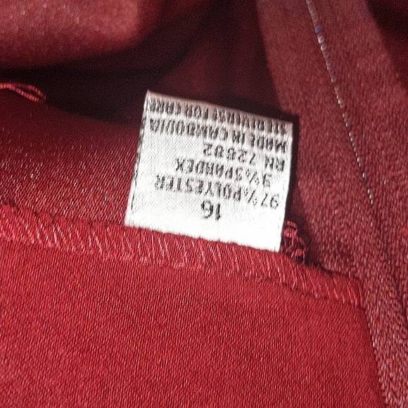 Red Skirt with Zipper size 16 - Picture 4 of 4